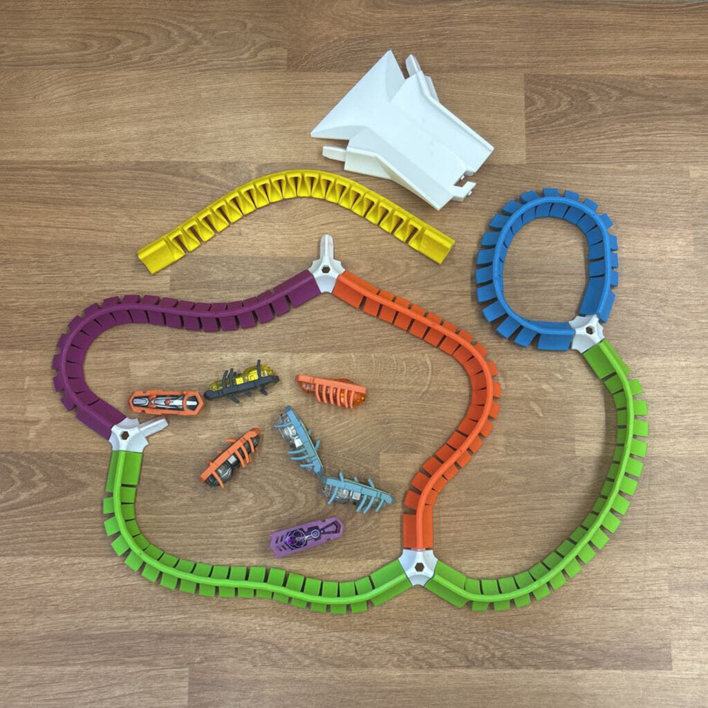 Hexbugs Set (3 bugs need new batteries)