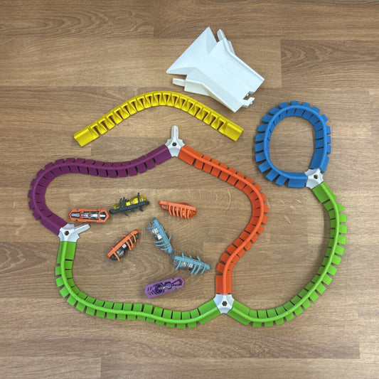 Hexbugs Set (3 bugs need new batteries)