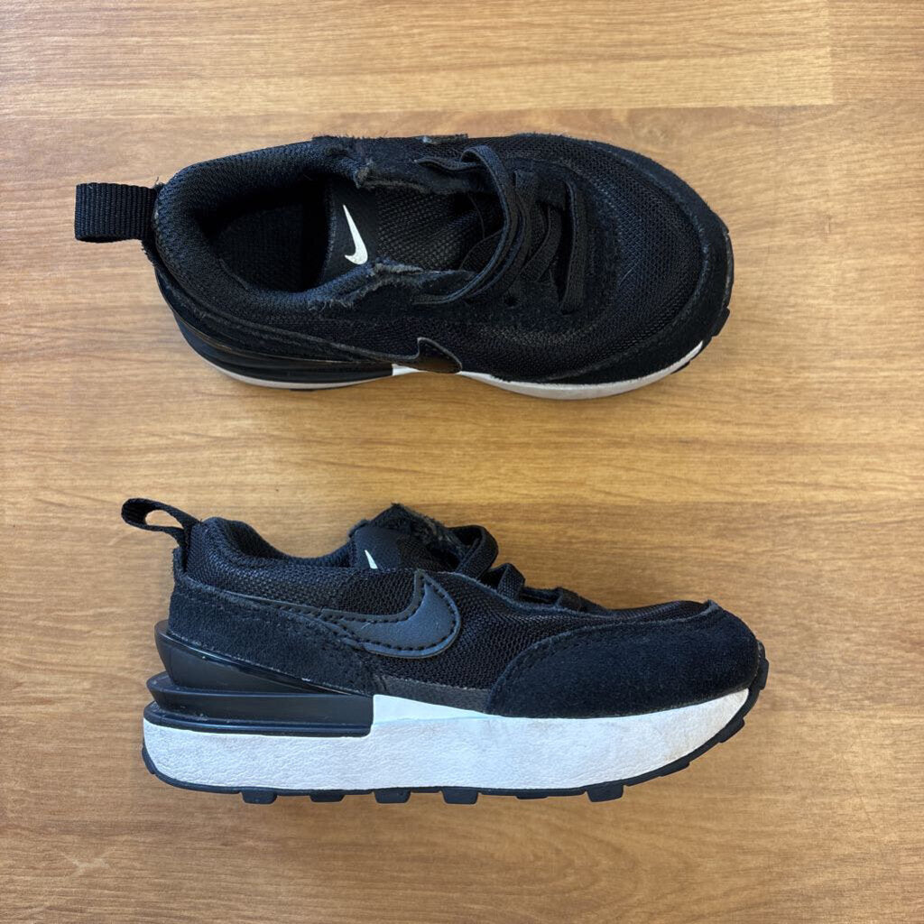 Nike Black Sneakers - 6