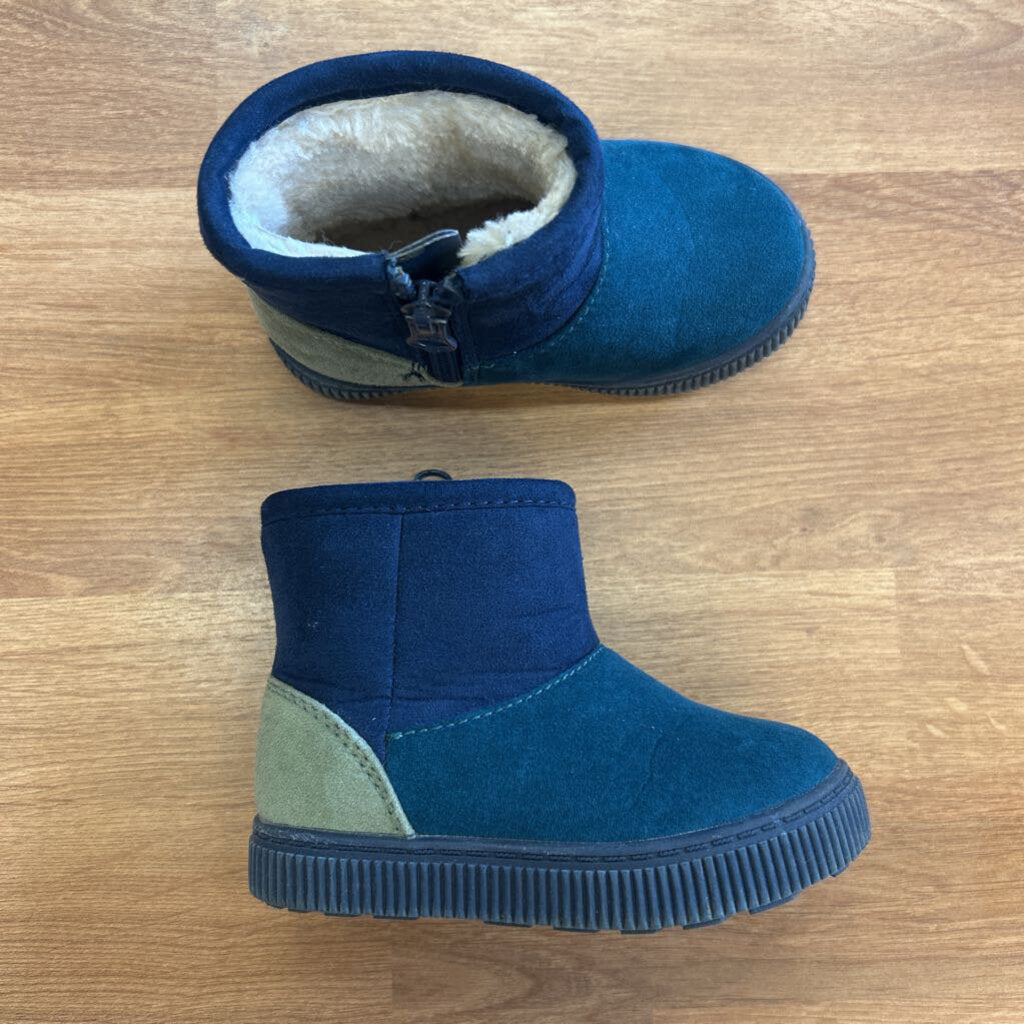 Cat & Jack Color Block Furry Boots - 5