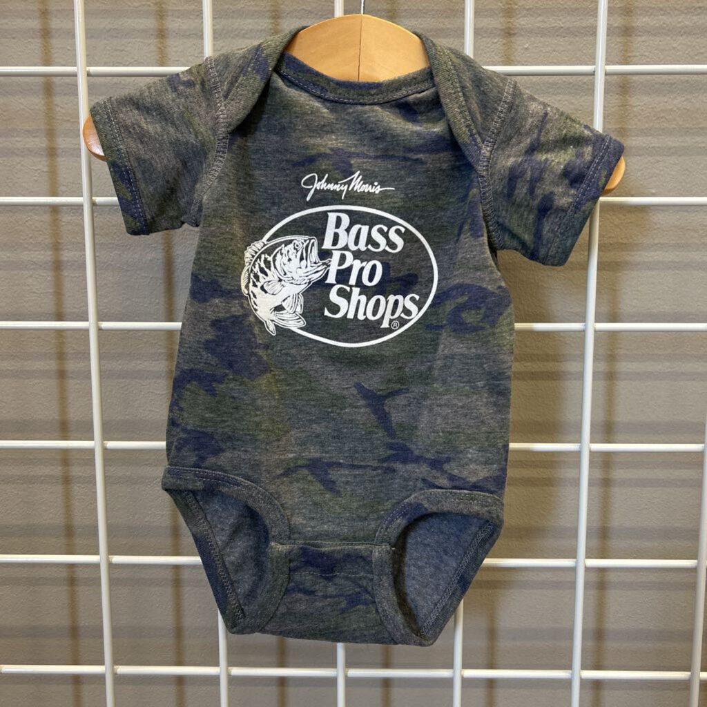 NWT Bass Pro Shops Camo SS Onesie - 6m
