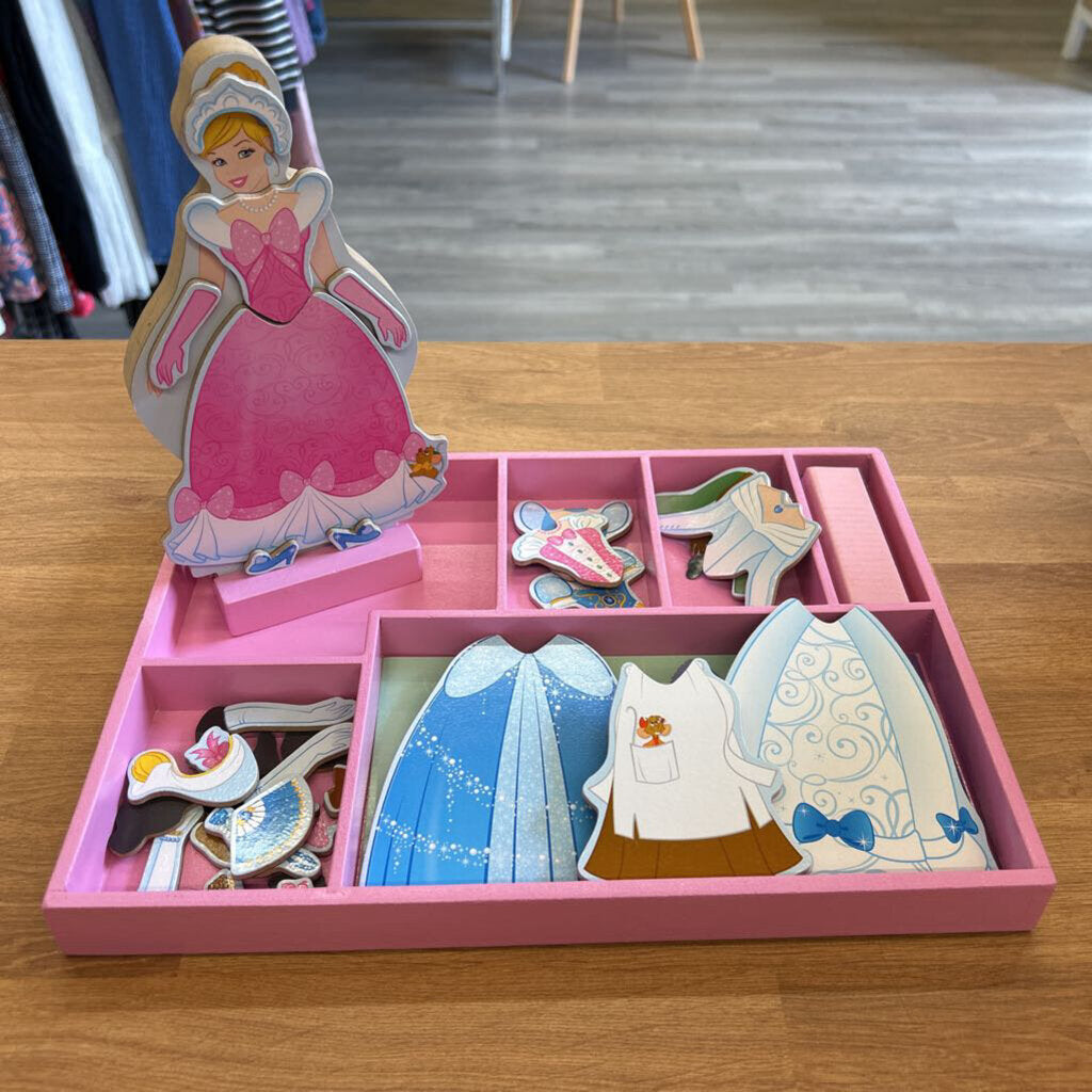 Melissa & Doug Cinderella Magnetic Dress Up