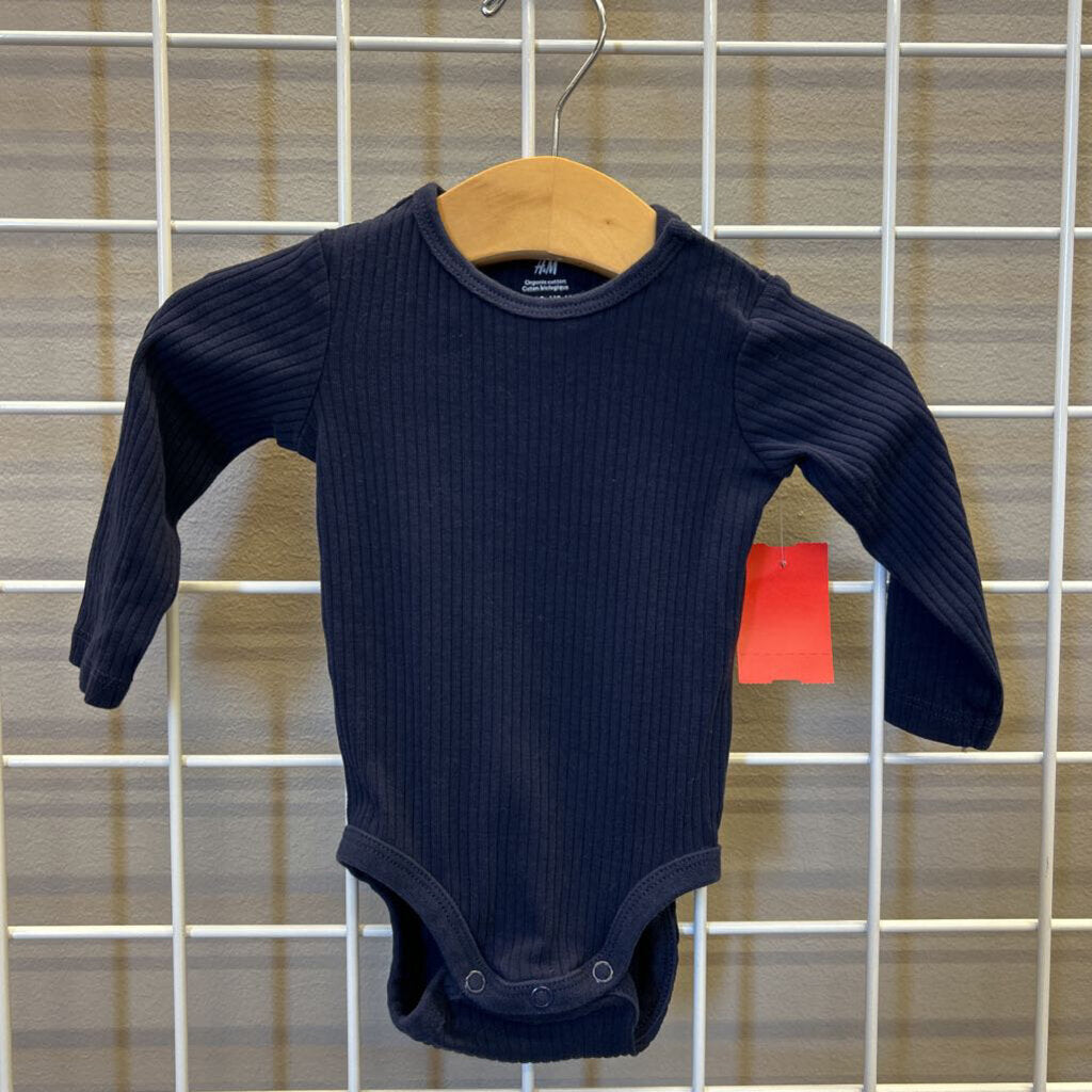 H&M Ribbed LS Onesie - 6m