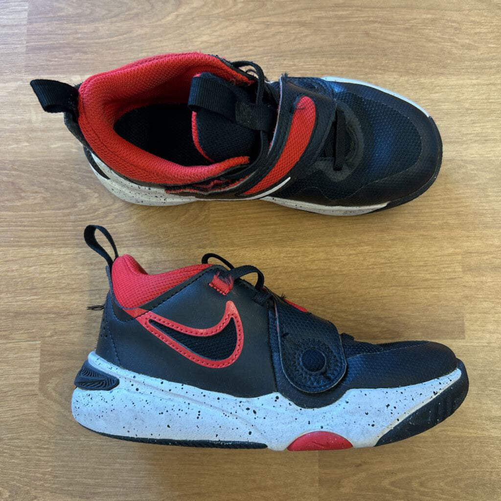 Nike Black/Red Sneakers - 13