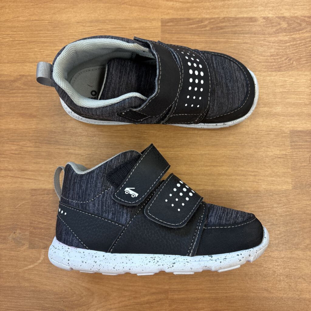See Kai Run Black Sneaker Boots - 11
