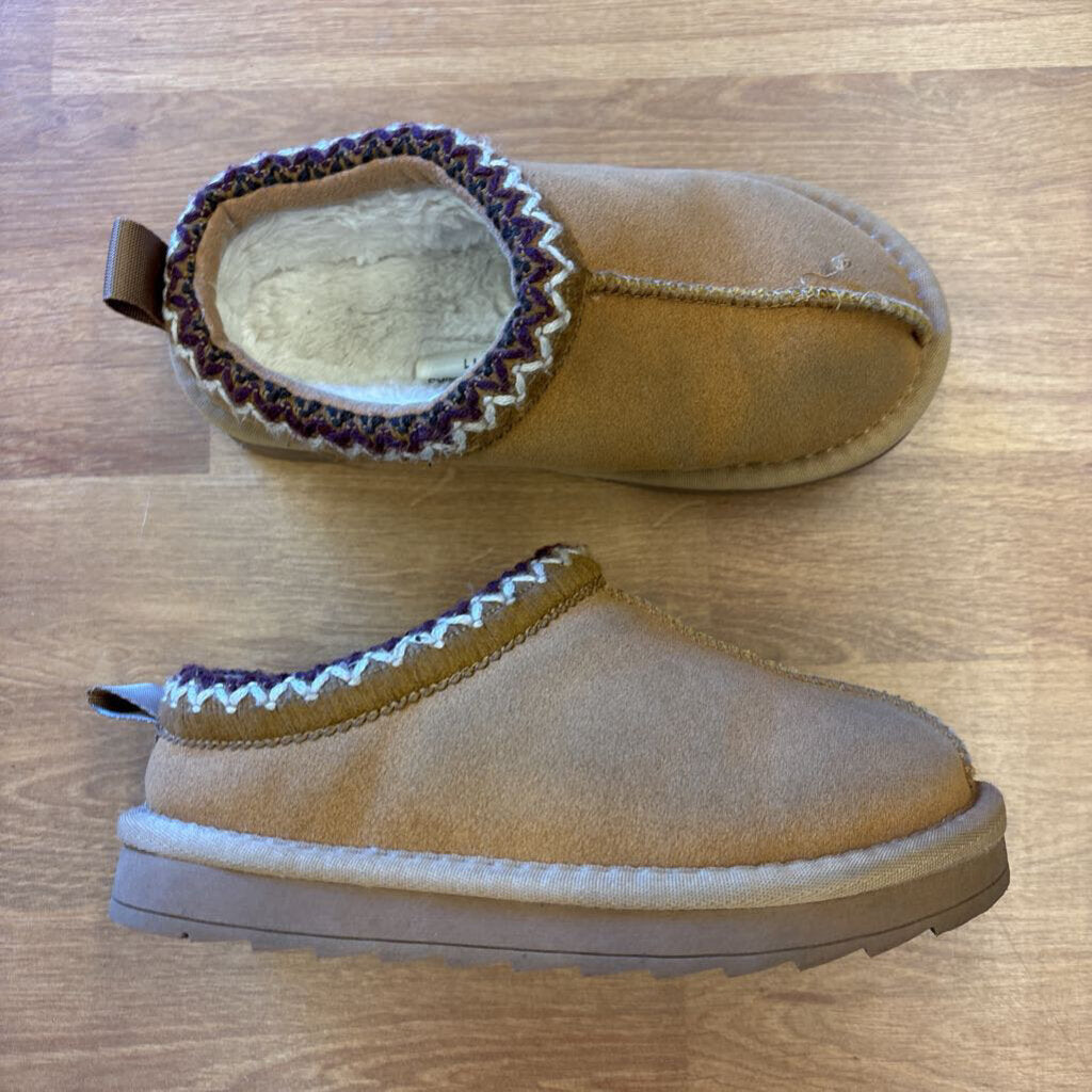 Dream Pairs Brown Slipper Boots (wear on toe box) - 11