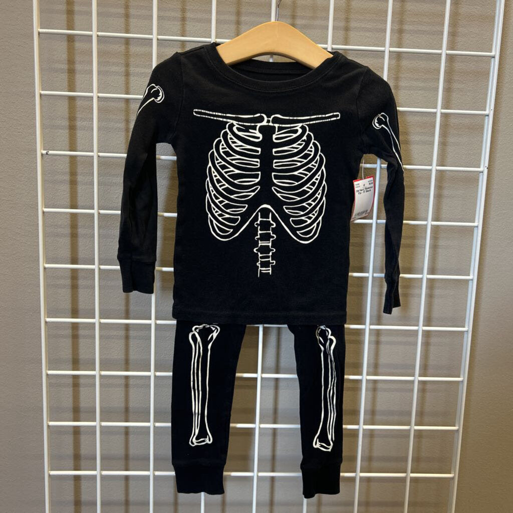 Old Navy Skeleton Pjs - 3T