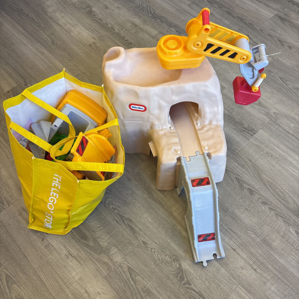 Little Tikes Construction Peak Train Set - bag included