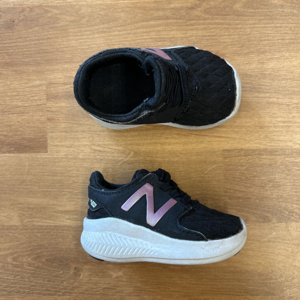 New Balance Black Sneakers - 2