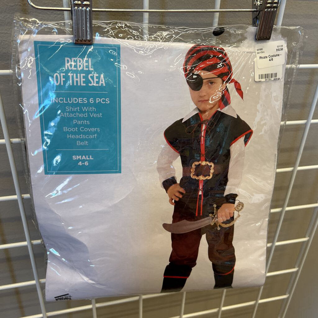 Pirate Costume - 4/6