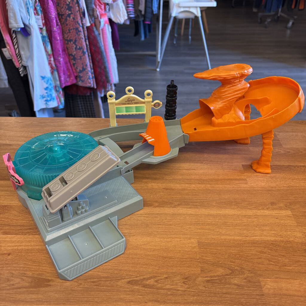 Pixar Cars Mini Racers Spin Out! Play Set (no car)