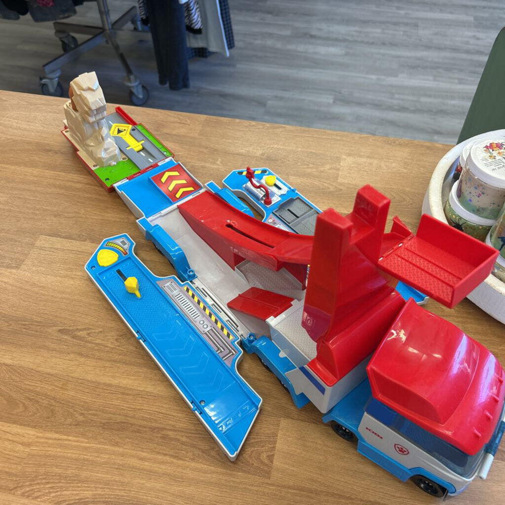 Paw Patrol Launch'n Haul Paw Patroller (missing car)