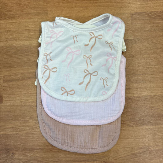 NEW Ava Olivia Set of 3 Bibs