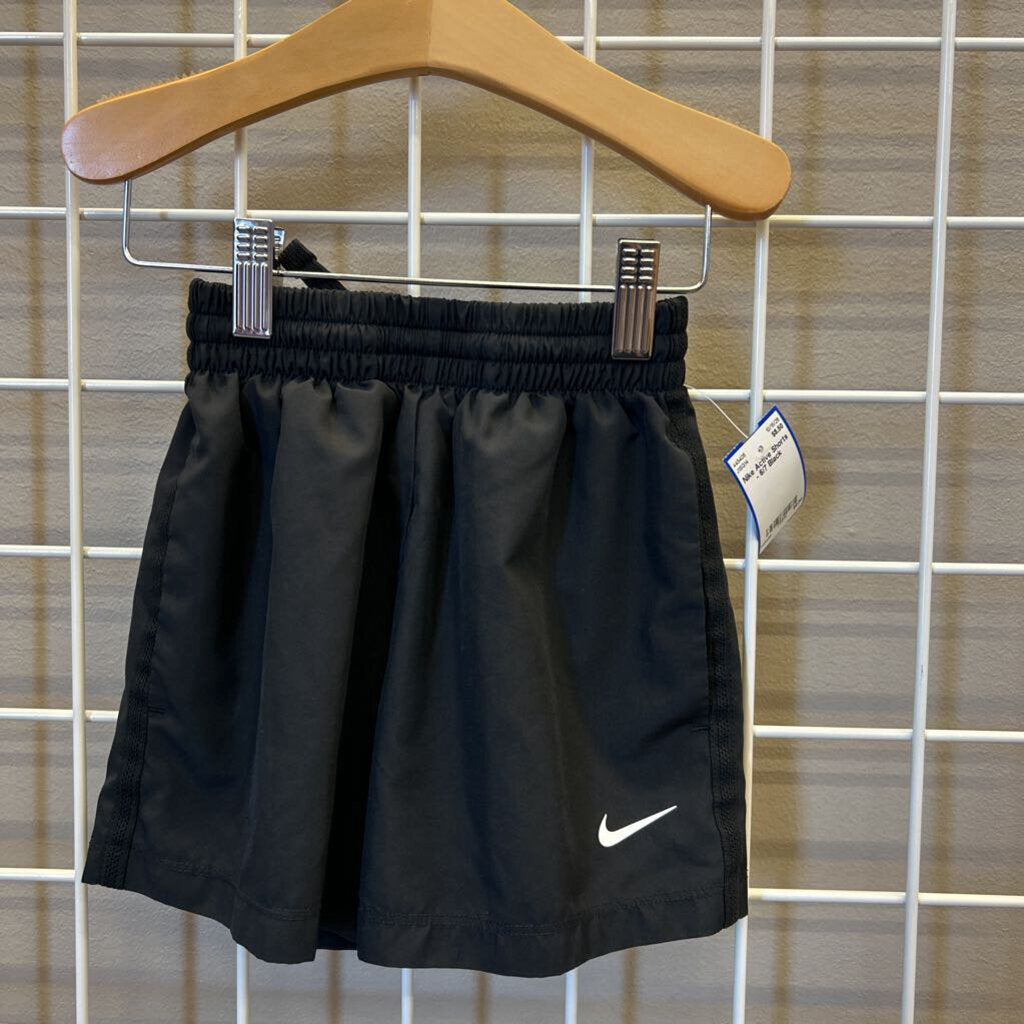 Nike Active Shorts - 6/7