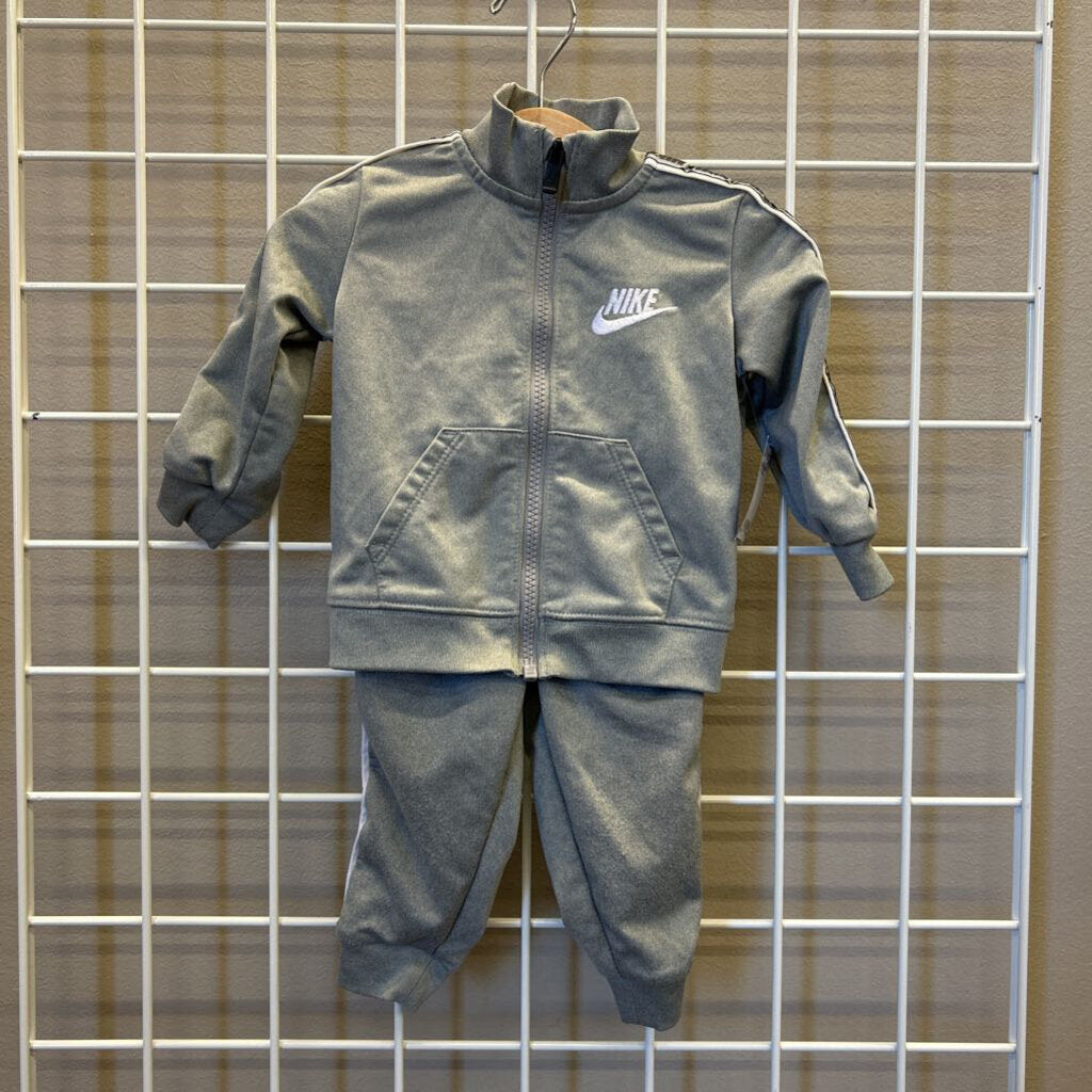 Nike Tracksuit - 12m