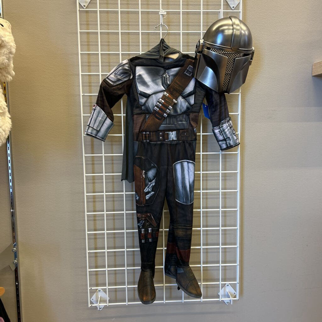 Star Wars Costume (wear/tear in cape) - XSmall