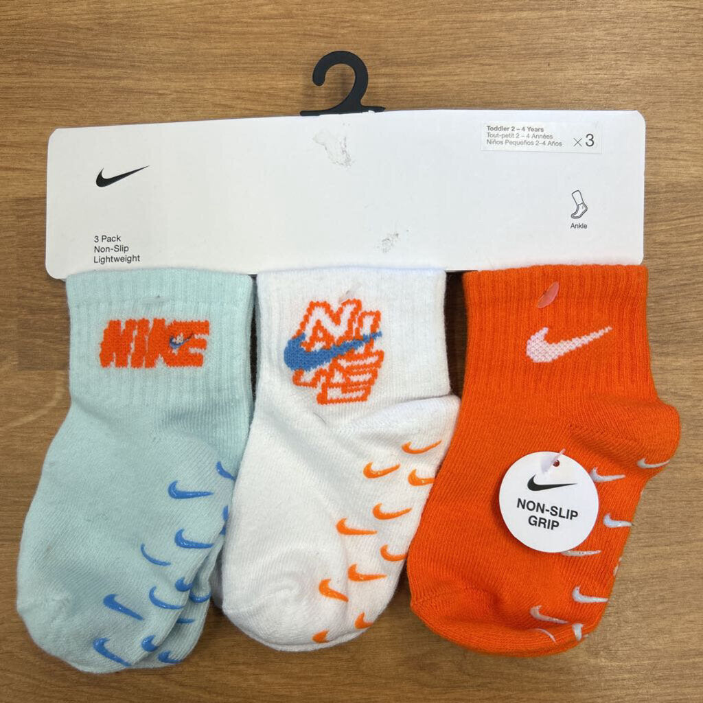 NEW Nike Socks 3 Pack - 2/4 Y