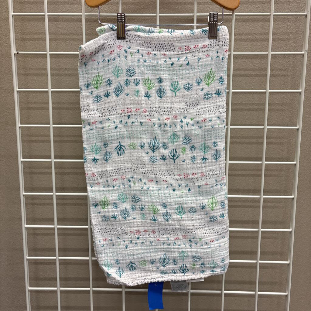 Aden + Anais Leaf Muslin Swaddle Blanket